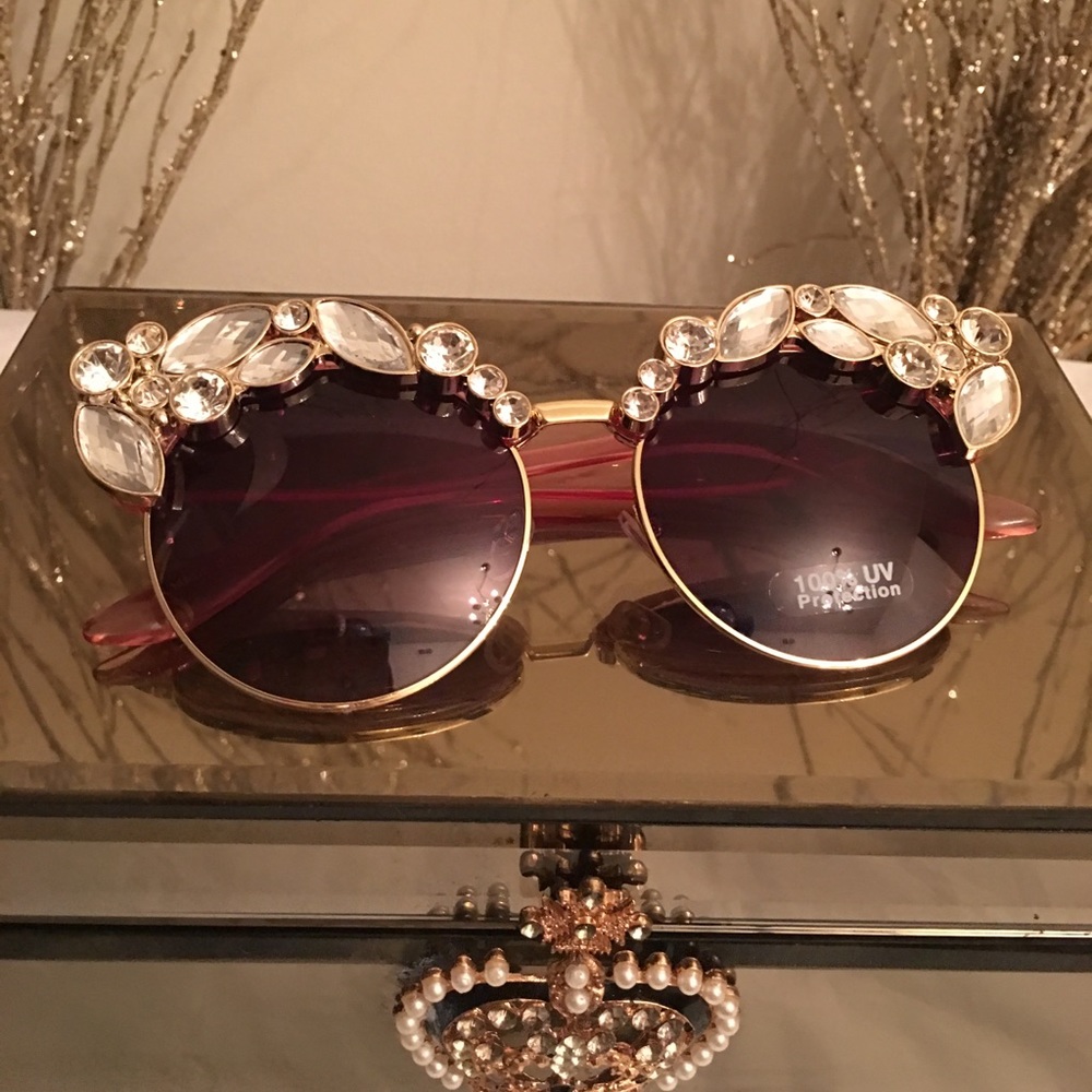 Diva Gemstone Sunglasses✨✨ - Picture 2 of 4